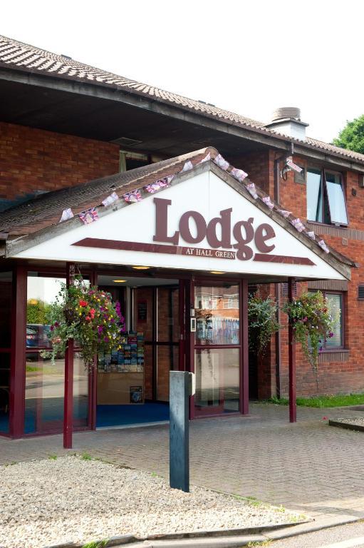 The Lodge Hotel Birmingham Exterior photo