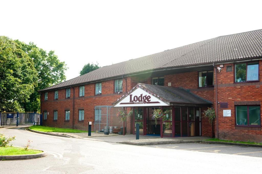 The Lodge Hotel Birmingham Exterior photo